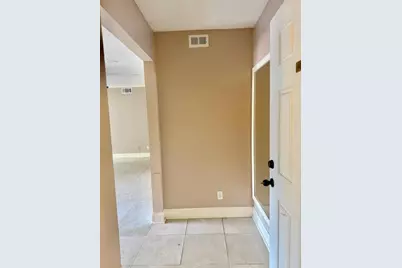 48 Le Parc Fontaine, Lithonia, GA 30038 - Photo 3