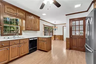 1717 Womack Rd, Dunwoody, GA 30338 - Photo 13