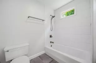 7525 S Spalding Lake Dr, Sandy Springs, GA 30350 - Photo 41