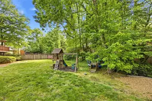 7525 S Spalding Lake Dr, Sandy Springs, GA 30350 - Photo 57