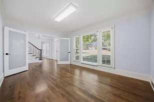7525 S Spalding Lake Dr, Sandy Springs, GA 30350 - Photo 9