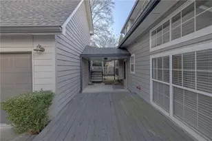 10950 Pinehigh Dr, Alpharetta, GA 30022 - Photo 15