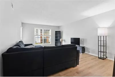 6851 Roswell Road #B13, Atlanta, GA 30328 - Photo 9