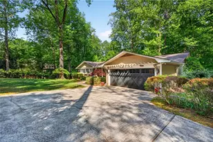 2070 Clay Dr NE, Sandy Springs, GA 30350 - Photo 3