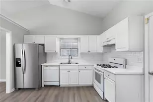 2110 Racquet Club Circle, Lawrenceville, GA 30043 - Photo 13