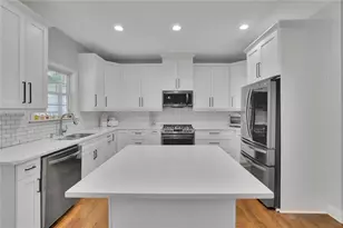 3785 Roxwood Park Dr, Buford, GA 30518 - Photo 13