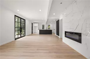 2824 Tupelo St SE, Atlanta, GA 30317 - Photo 9