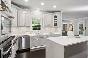 8585 Royal Troon Dr, Duluth, GA 30097 - Photo 15
