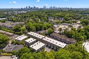 1190 John Collier Rd, Atlanta, GA 30318 - Photo 3