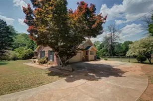 110 Beacon Dr, Fayetteville, GA 30215 - Photo 3