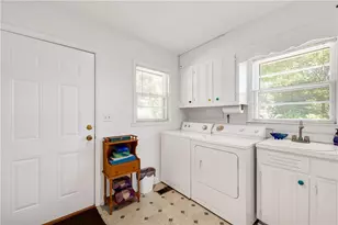 6381 Lakeview Dr, Buford, GA 30518 - Photo 5
