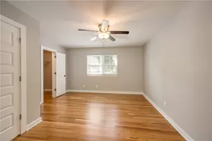 880 St Charles Ave NE, Atlanta, GA 30306 - Photo 9