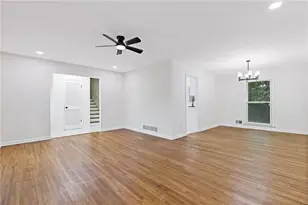 942 Hearthstone Dr, Stone Mountain, GA 30083 - Photo 13