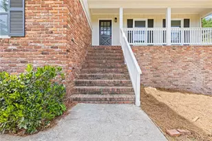 942 Hearthstone Dr, Stone Mountain, GA 30083 - Photo 7