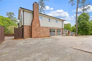 942 Hearthstone Dr, Stone Mountain, GA 30083 - Photo 5