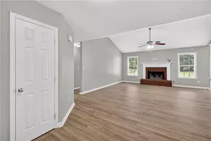 705 Annslee Ct, Loganville, GA 30052 - Photo 9