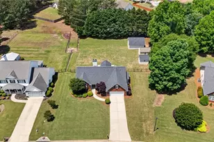 705 Annslee Ct, Loganville, GA 30052 - Photo 5