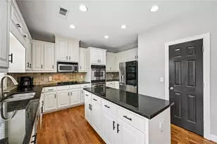 807 Kennedy Ct, Loganville, GA 30052 - Photo 35