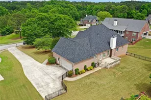 807 Kennedy Ct, Loganville, GA 30052 - Photo 9
