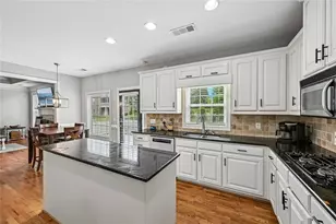 807 Kennedy Ct, Loganville, GA 30052 - Photo 29