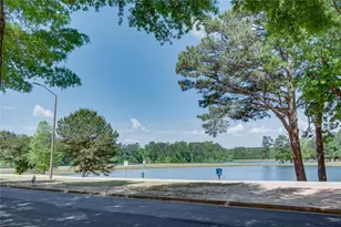 7601 The Lakes Dr, Fairburn, GA 30213 - Photo 21