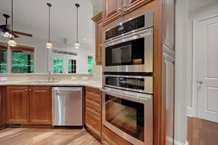 698 Royer Ct, Sandy Springs, GA 30342 - Photo 19