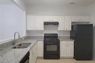 2448 Fairlie Dr, Duluth, GA 30096 - Photo 9