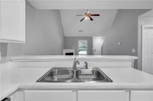 3042 Broadleaf Trail, Fairburn, GA 30213 - Photo 15