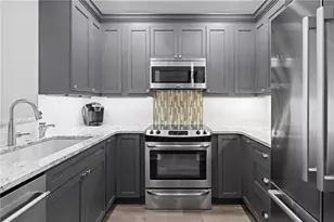 1102 River Green Dr NW, Atlanta, GA 30327 - Photo 9