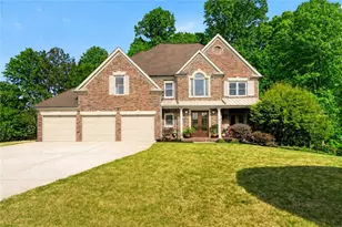 3744 Thunder Way NE, Marietta, GA 30066 - Photo 3