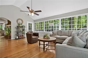 226 Watkins Glen Dr NE, Kennesaw, GA 30144 - Photo 13