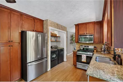 226 Watkins Glen Drive NE, Kennesaw, GA 30144 - Photo 7