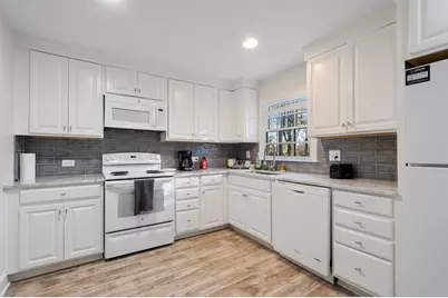 210 W Crossville Road, Roswell, GA 30075 - Photo 19