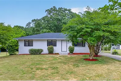 207 Buena Vista Street, Winder, GA 30680 - Photo 1