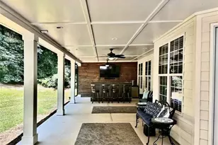310 Persimmon Dr, Sharpsburg, GA 30277 - Photo 45