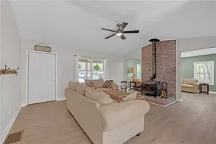 989 Tullis Rd, Lawrenceville, GA 30043 - Photo 3