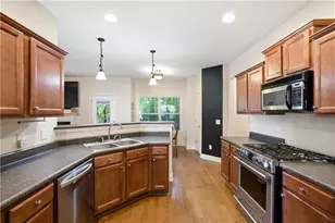 4273 Creekrun Cir, Buford, GA 30519 - Photo 15