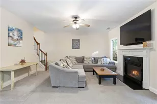 4273 Creekrun Cir, Buford, GA 30519 - Photo 9