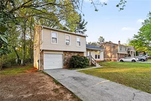 3049 Meadow Wood Ct, Lawrenceville, GA 30044 - Photo 3