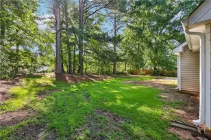 2360 Huntington Dr, Loganville, GA 30052 - Photo 25