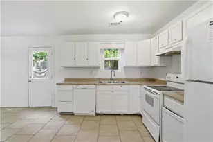 8544 Westchester Dr, Douglasville, GA 30134 - Photo 11
