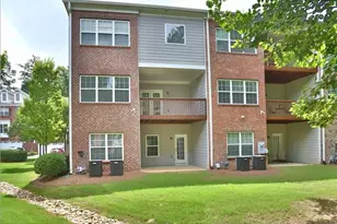 12820 Doe Dr, Alpharetta, GA 30004 - Photo 3
