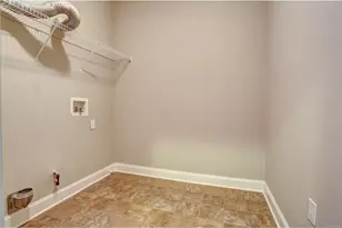 12820 Doe Dr, Alpharetta, GA 30004 - Photo 23