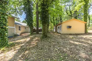 383 Ben Ave SW, Lilburn, GA 30047 - Photo 37