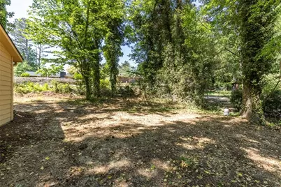 383 Ben Avenue SW, Lilburn, GA 30047 - Photo 31