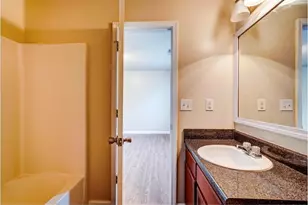 2837 Laurel Ridge Cir, Atlanta, GA 30344 - Photo 9