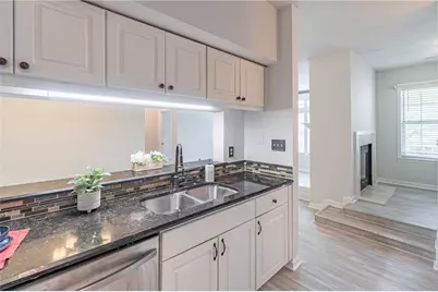 240 Renaissance Parkway NE #204, Atlanta, GA 30308 - Photo 17
