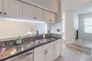240 Renaissance Parkway NE, Atlanta, GA 30308 - Photo 17