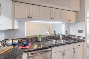240 Renaissance Parkway NE, Atlanta, GA 30308 - Photo 21
