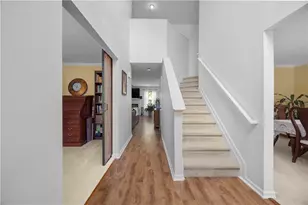 4041 Oak Crossing Dr, Suwanee, GA 30024 - Photo 3